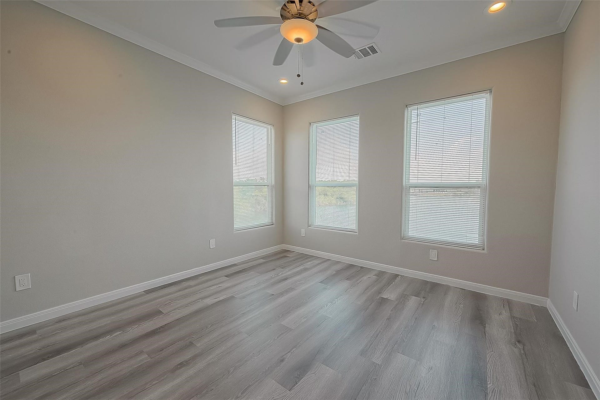 2730 Avenue D, San Leon, TX 77539 2730 Avenue D, San Leon, TX 77539