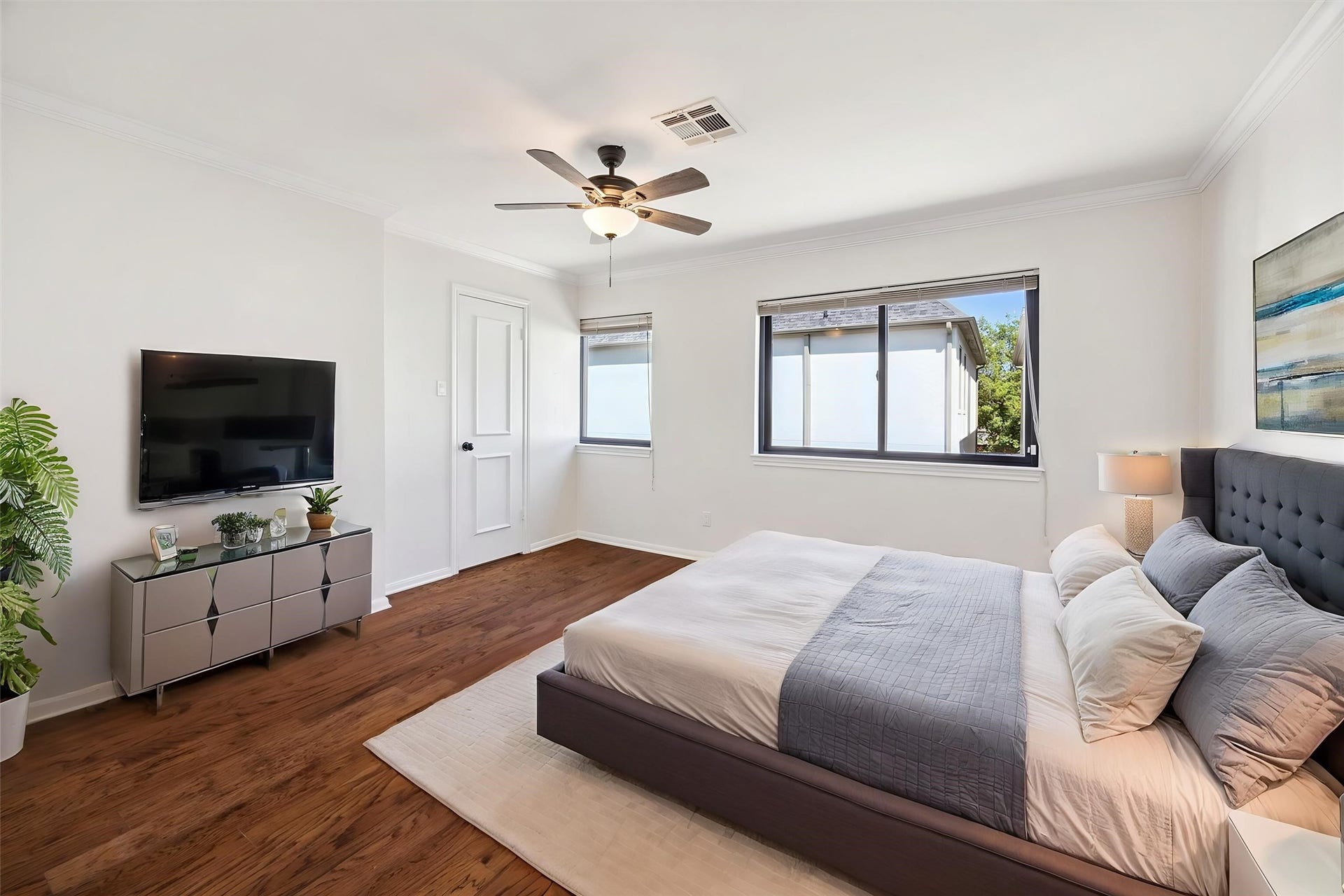 2422 Nantucket Drive, #C, Houston, TX 77057 Secondary bedroom: 13 x 12. The walk in closet, abundant natural light, and new finishes makes this room so peaceful. This room is virtually staged.