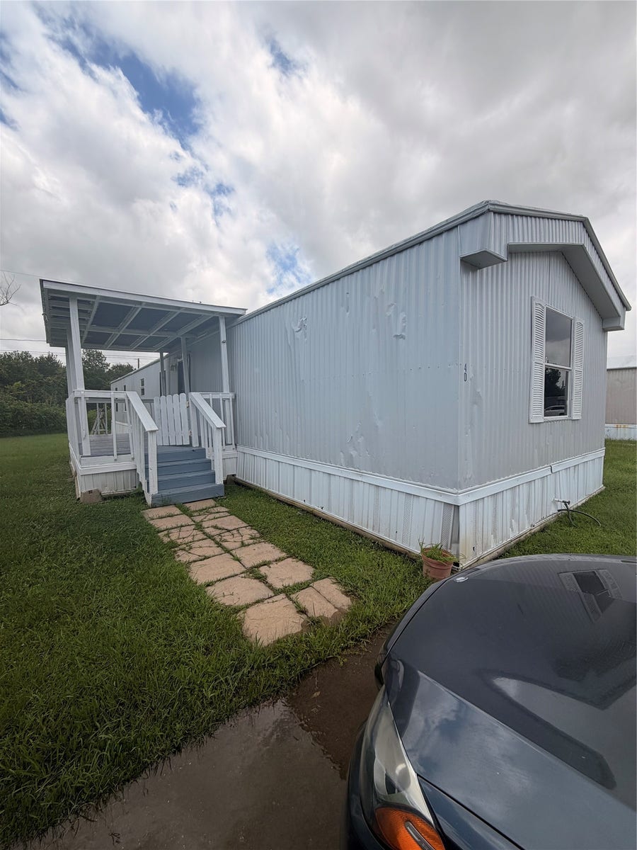 Property photo for 2021 N Battlebell Road, #40, Highlands, TX