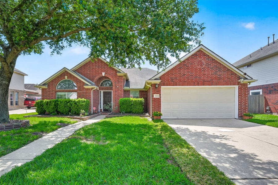 Property photo for 3210 Princess Bay Court, Pearland, TX