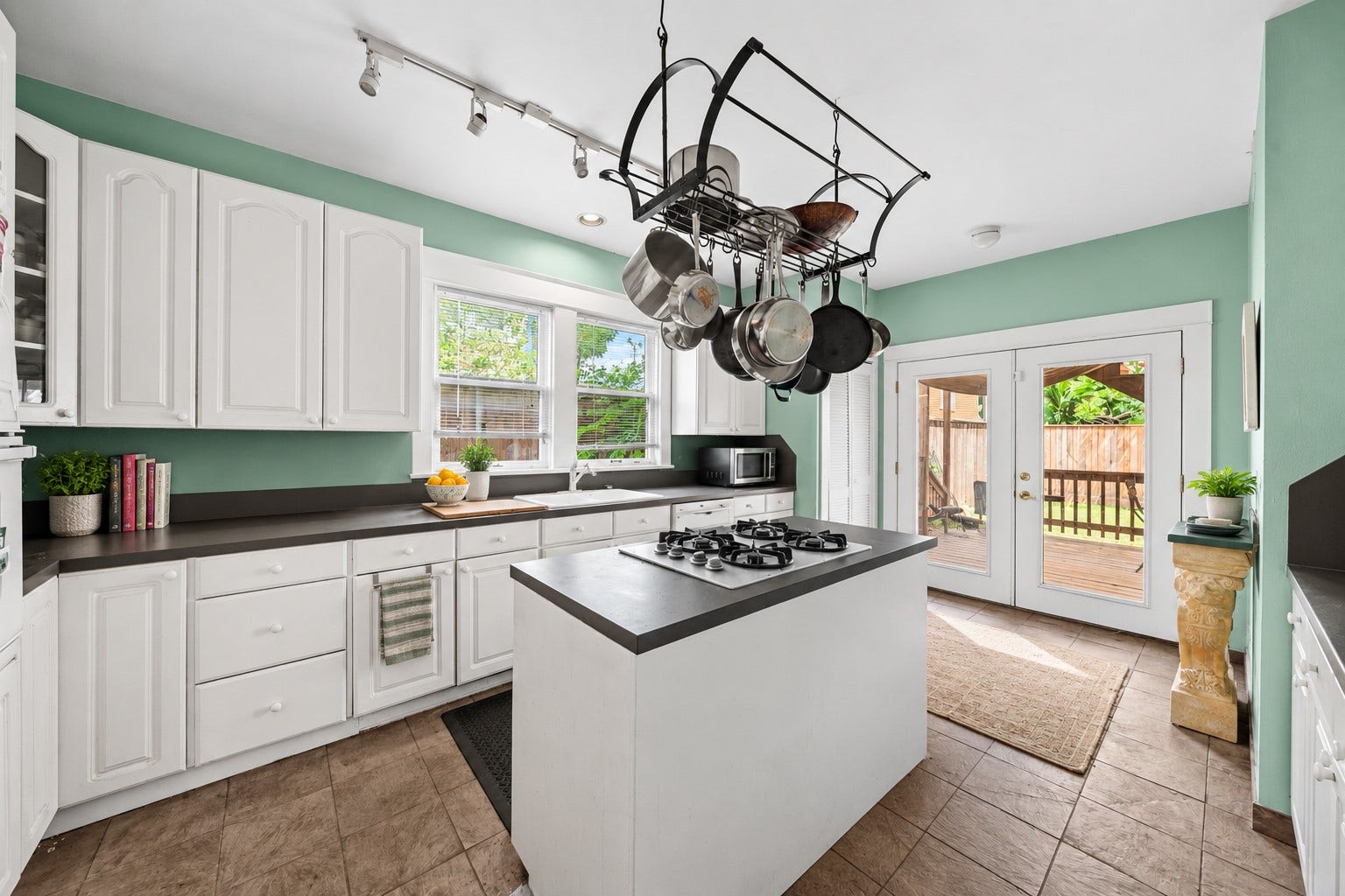 528 Hawthorne Street, Houston, TX 77006 528 Hawthorne Street, Houston, TX 77006