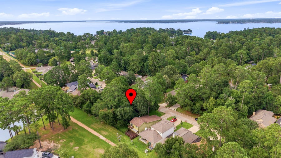 Property photo for 2935 Whitman Drive, Montgomery, TX