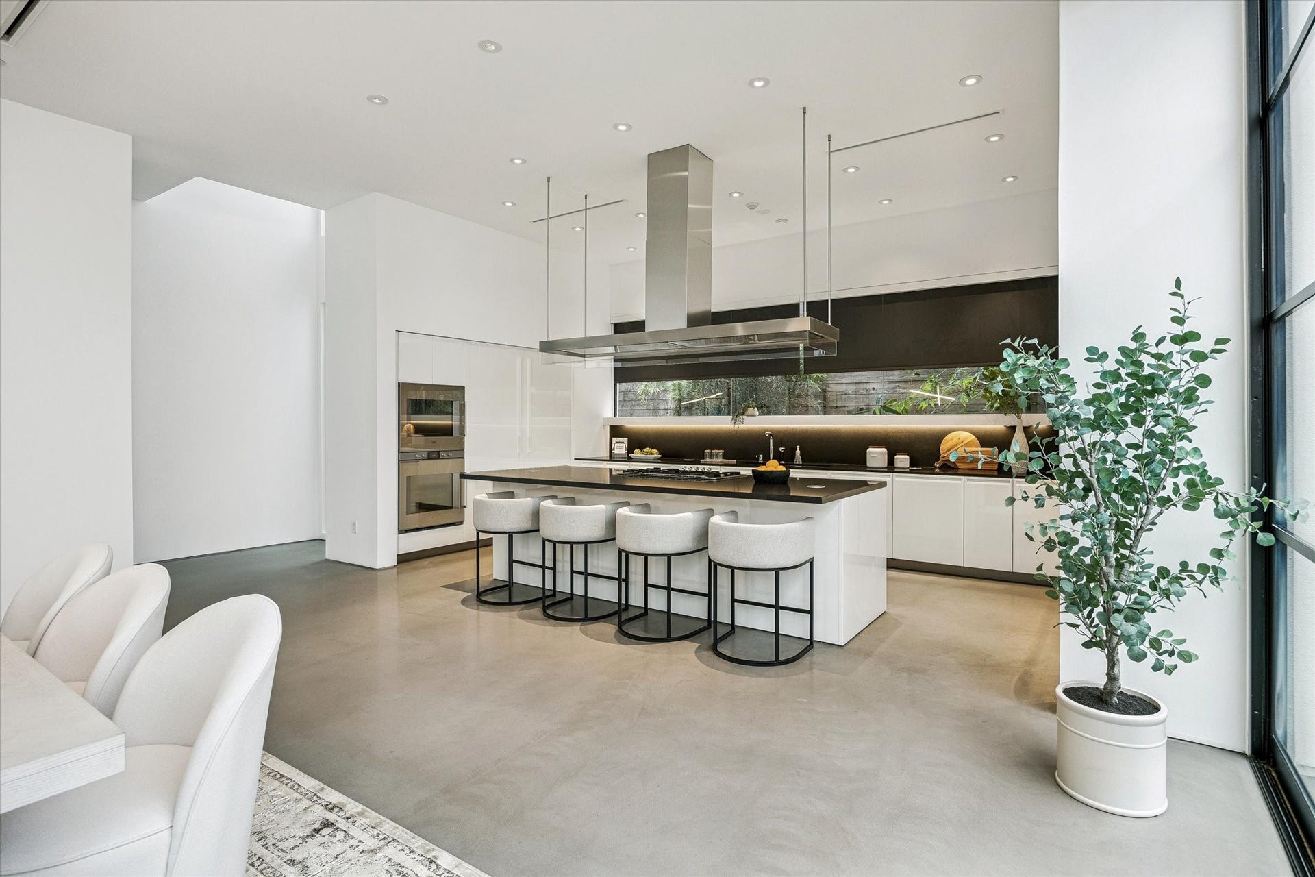 1527 Indiana Street, Houston, TX 77006 Kitchen featuring minimalistic design embody exceptional craftsmanship perfect for gatherings and everyday living and entertaining.