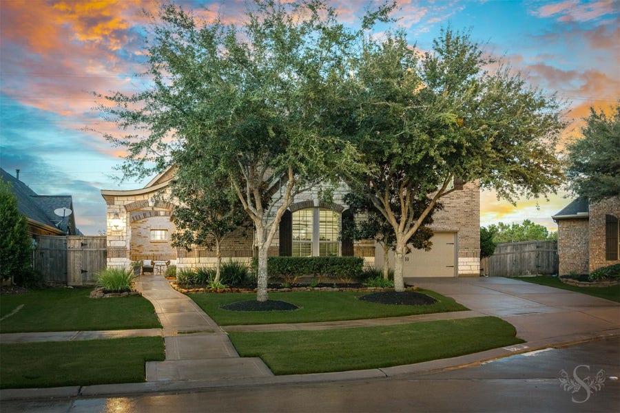 Property photo for 27506 Lakeway Trail Lane, Fulshear, TX