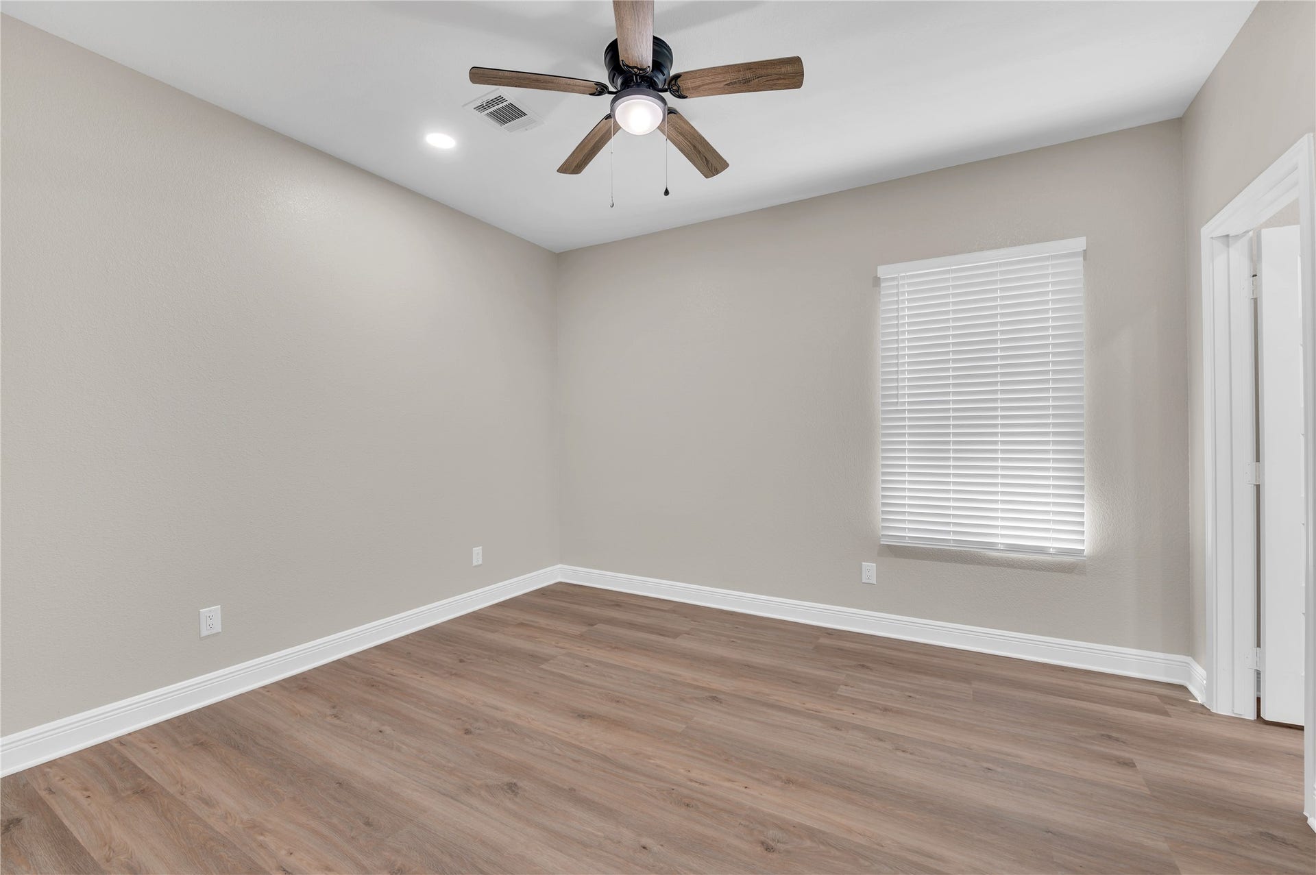 8125 Wetherby Lane, Houston, TX 77075