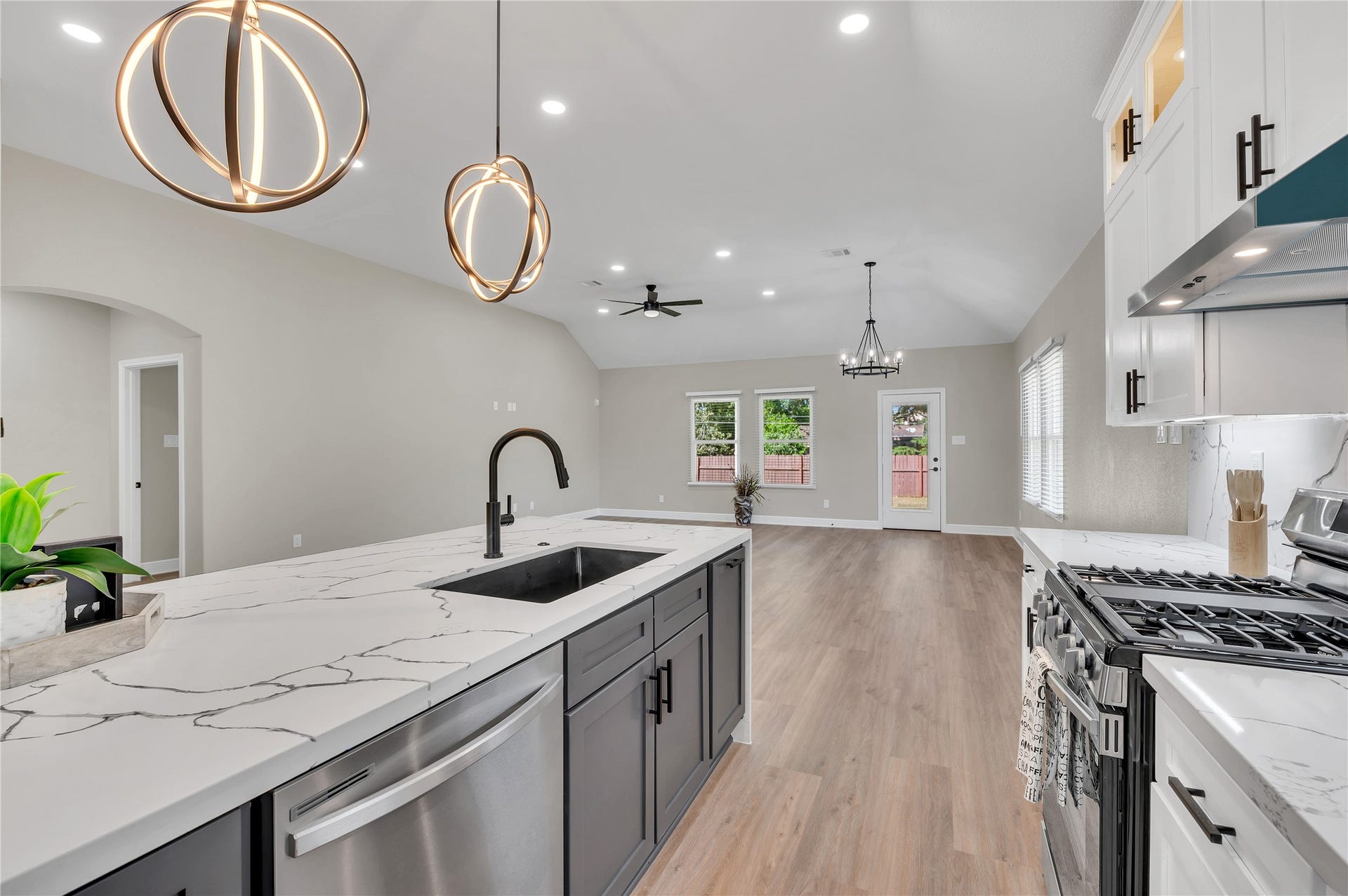 8125 Wetherby Lane, Houston, TX 77075