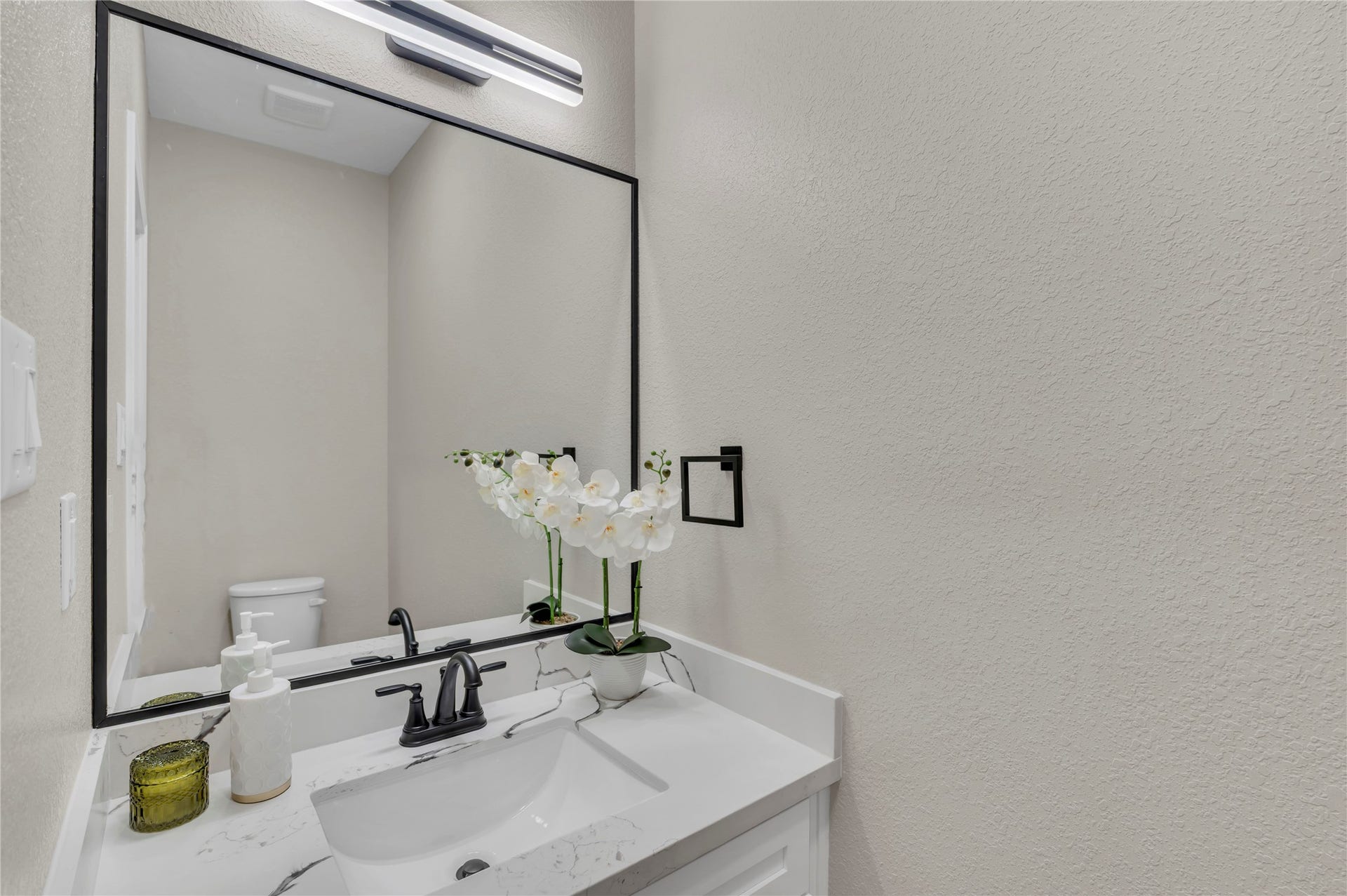 8125 Wetherby Lane, Houston, TX 77075