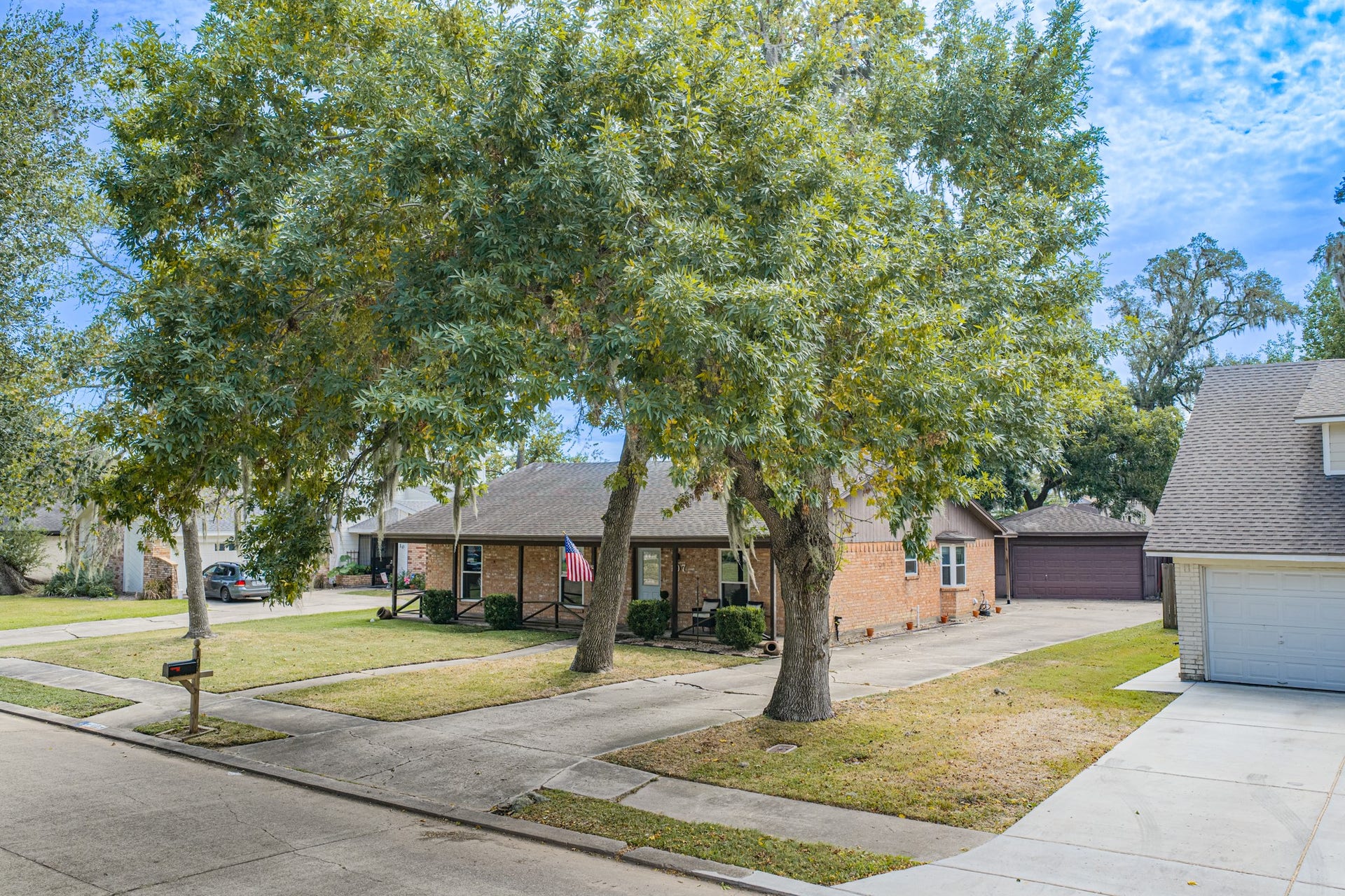 107 Anchusa Street Street, Lake Jackson, TX 77566 107 Anchusa Street Street, Lake Jackson, TX 77566