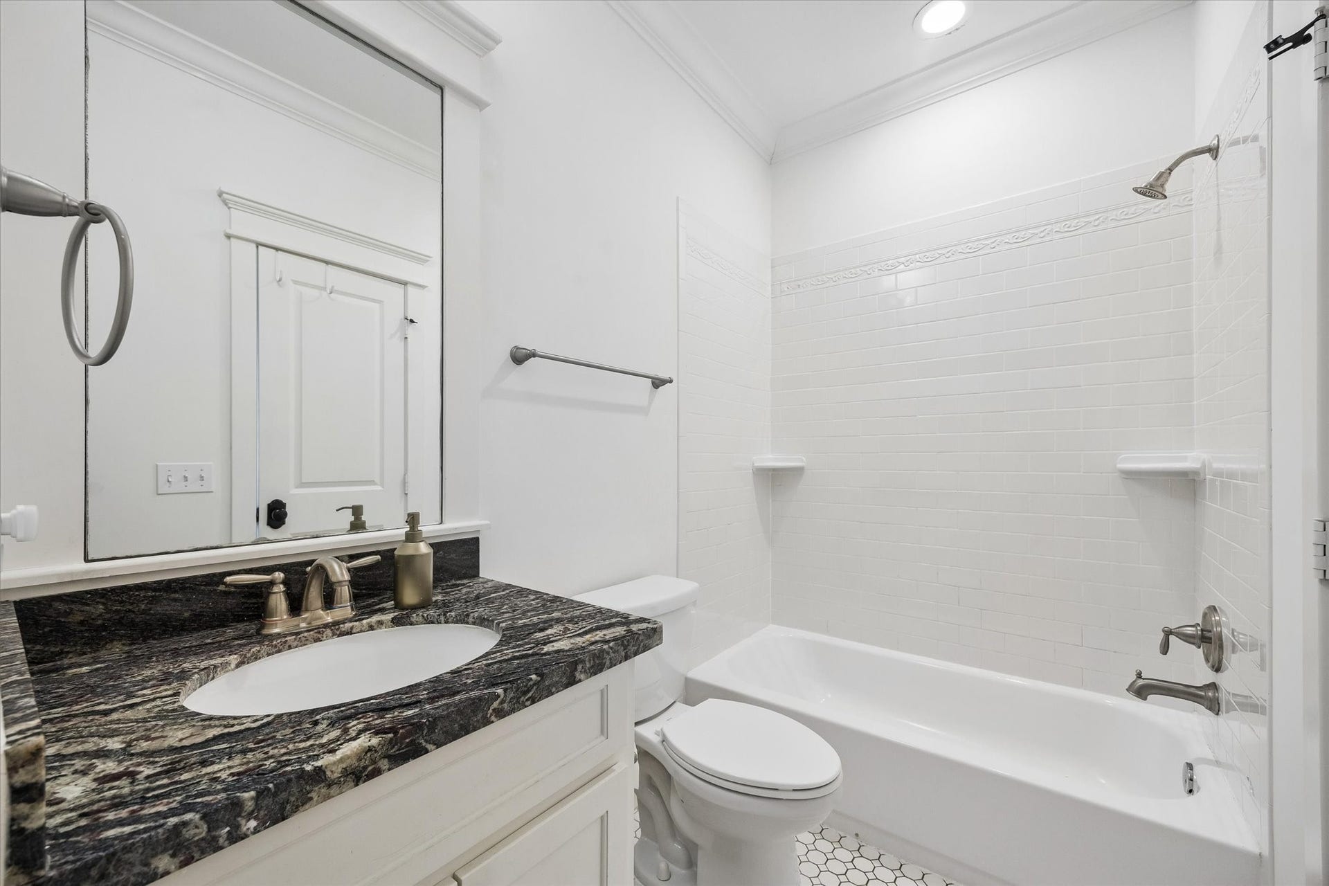 1004 Aurora Street, Houston, TX 77009 1004 Aurora Street, Houston, TX 77009