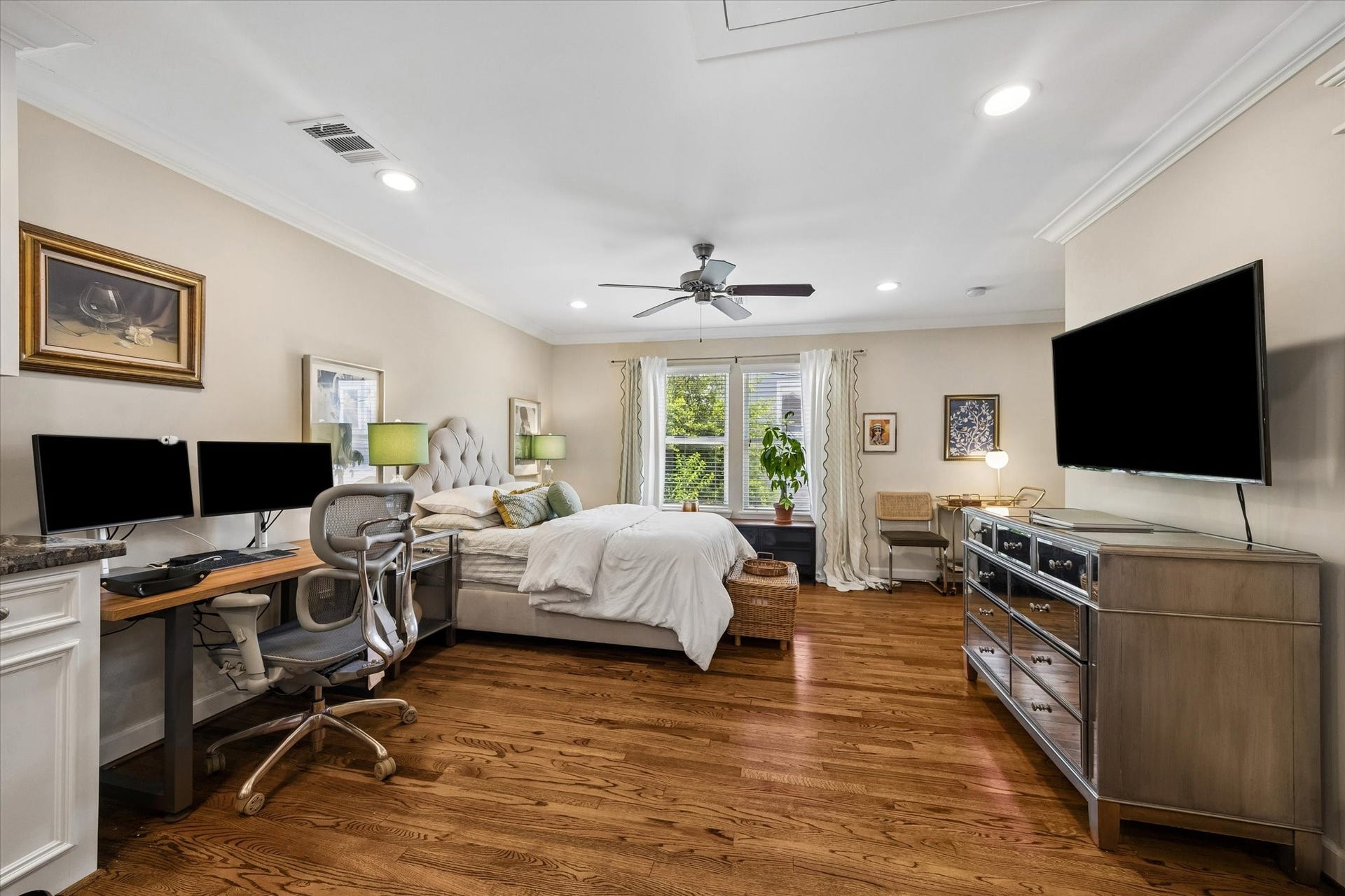 1004 Aurora Street, Houston, TX 77009 1004 Aurora Street, Houston, TX 77009