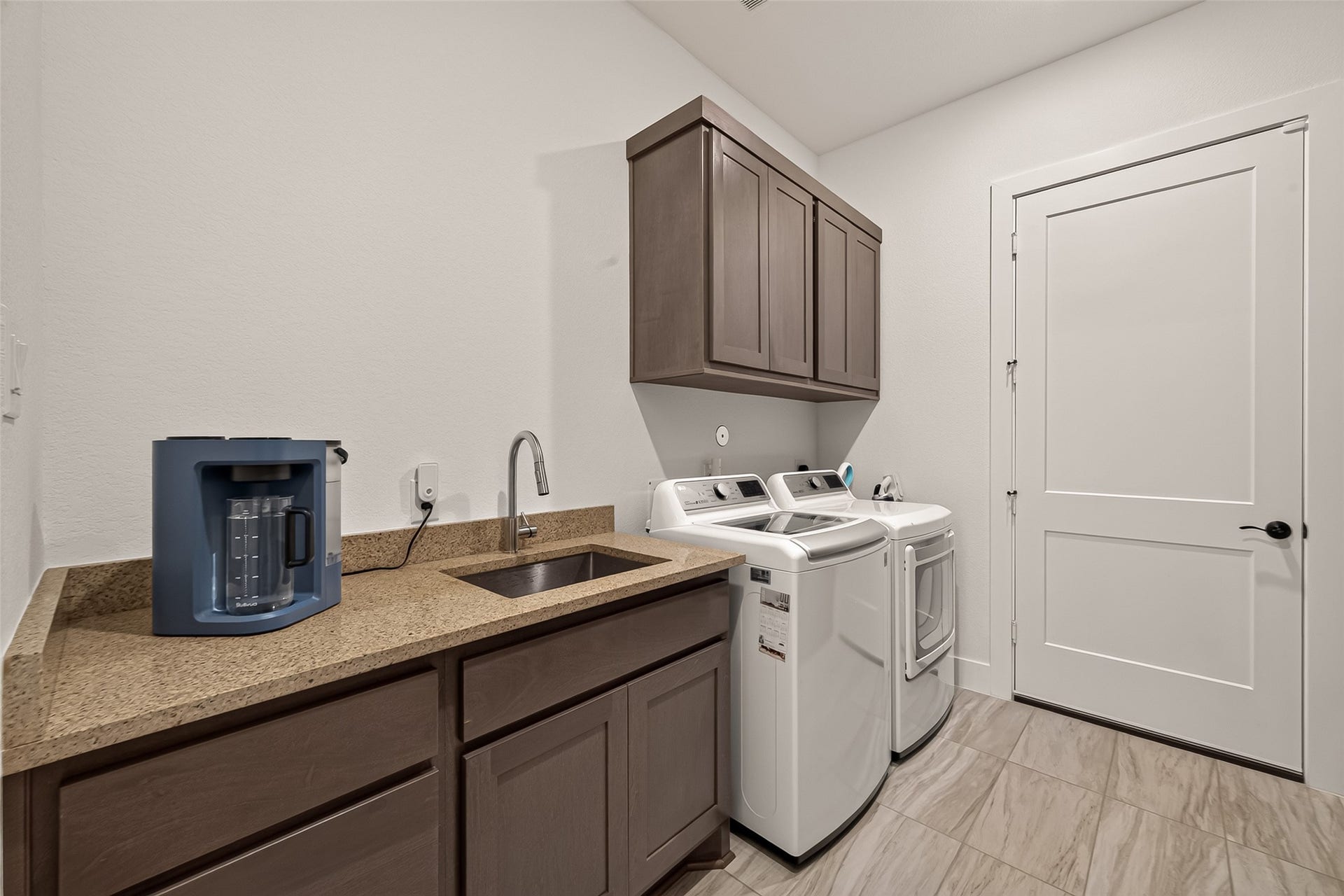 4910 creekbend Drive, Fulshear, TX 77441 4910 creekbend Drive, Fulshear, TX 77441