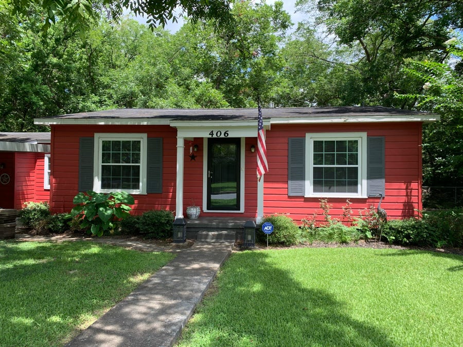 Property photo for 406 Avondale Street, League City, TX