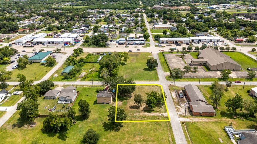 Property photo for 2517 29th Street, Dickinson, TX