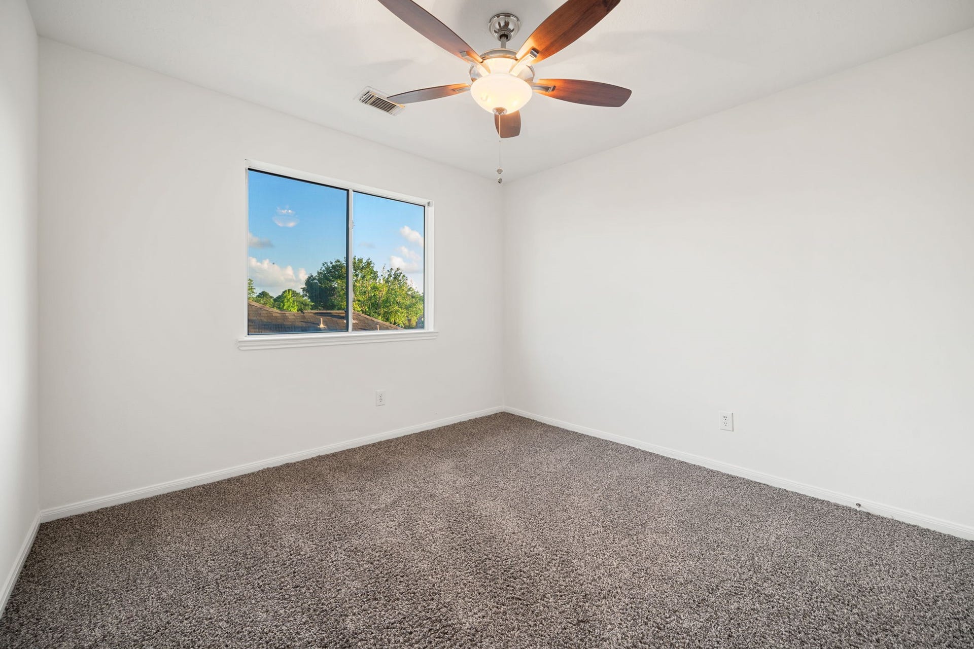 310 Cedar Lake Drive, League City, TX 77573 310 Cedar Lake Drive, League City, TX 77573