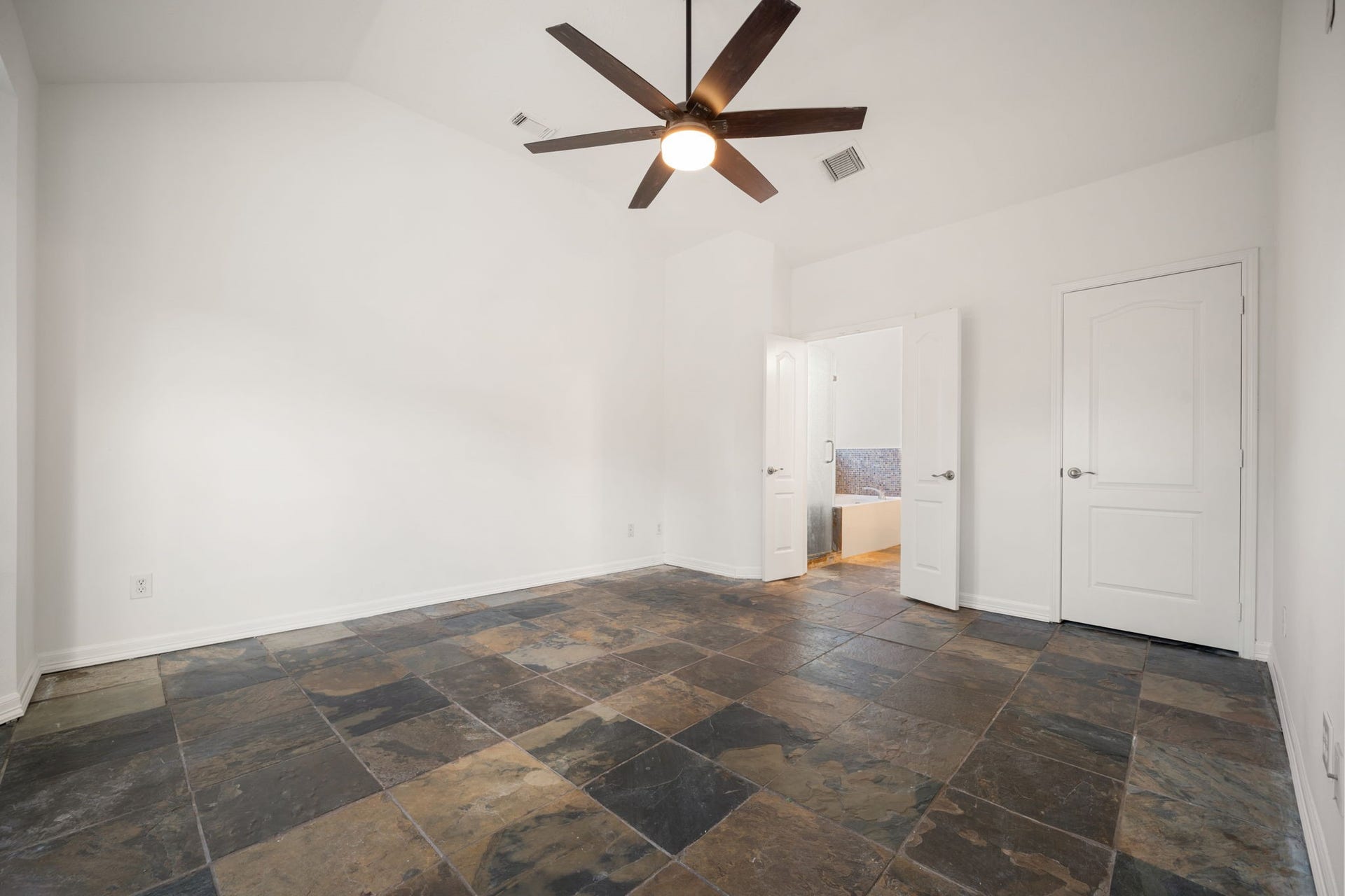 310 Cedar Lake Drive, League City, TX 77573 310 Cedar Lake Drive, League City, TX 77573