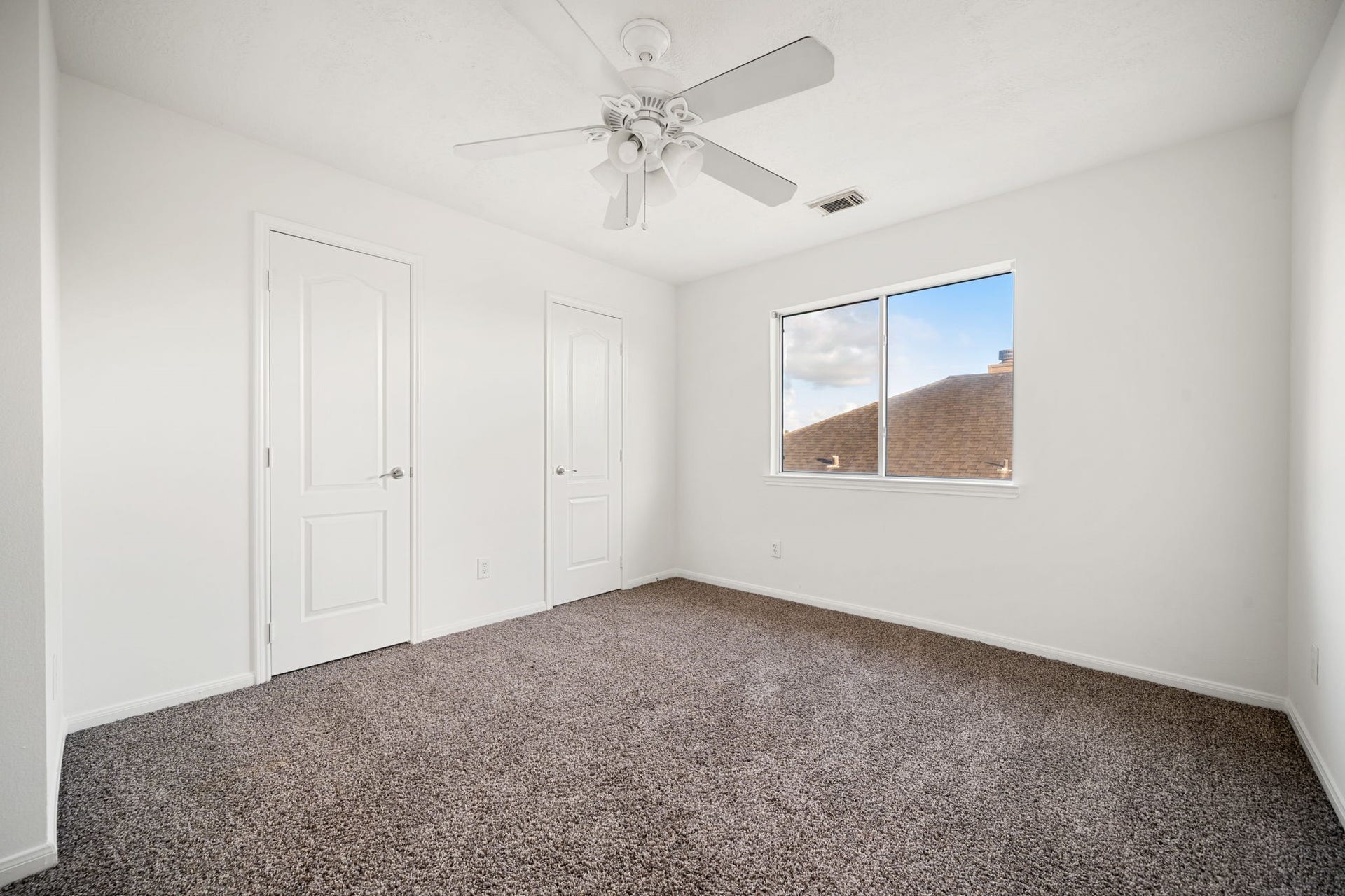 310 Cedar Lake Drive, League City, TX 77573 310 Cedar Lake Drive, League City, TX 77573