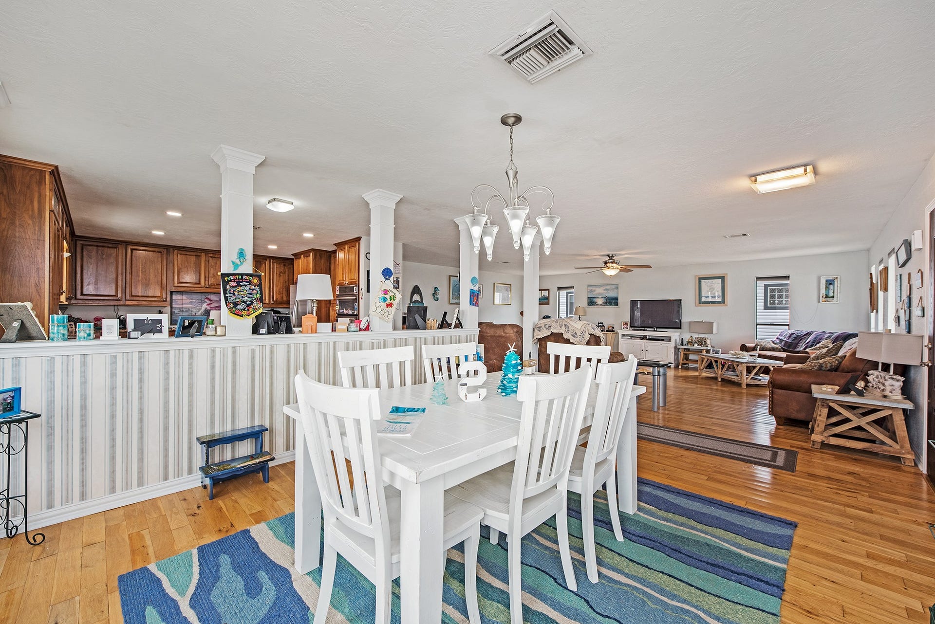 336 Admiral Circle, Tiki Island, TX 77554 336 Admiral Circle, Tiki Island, TX 77554
