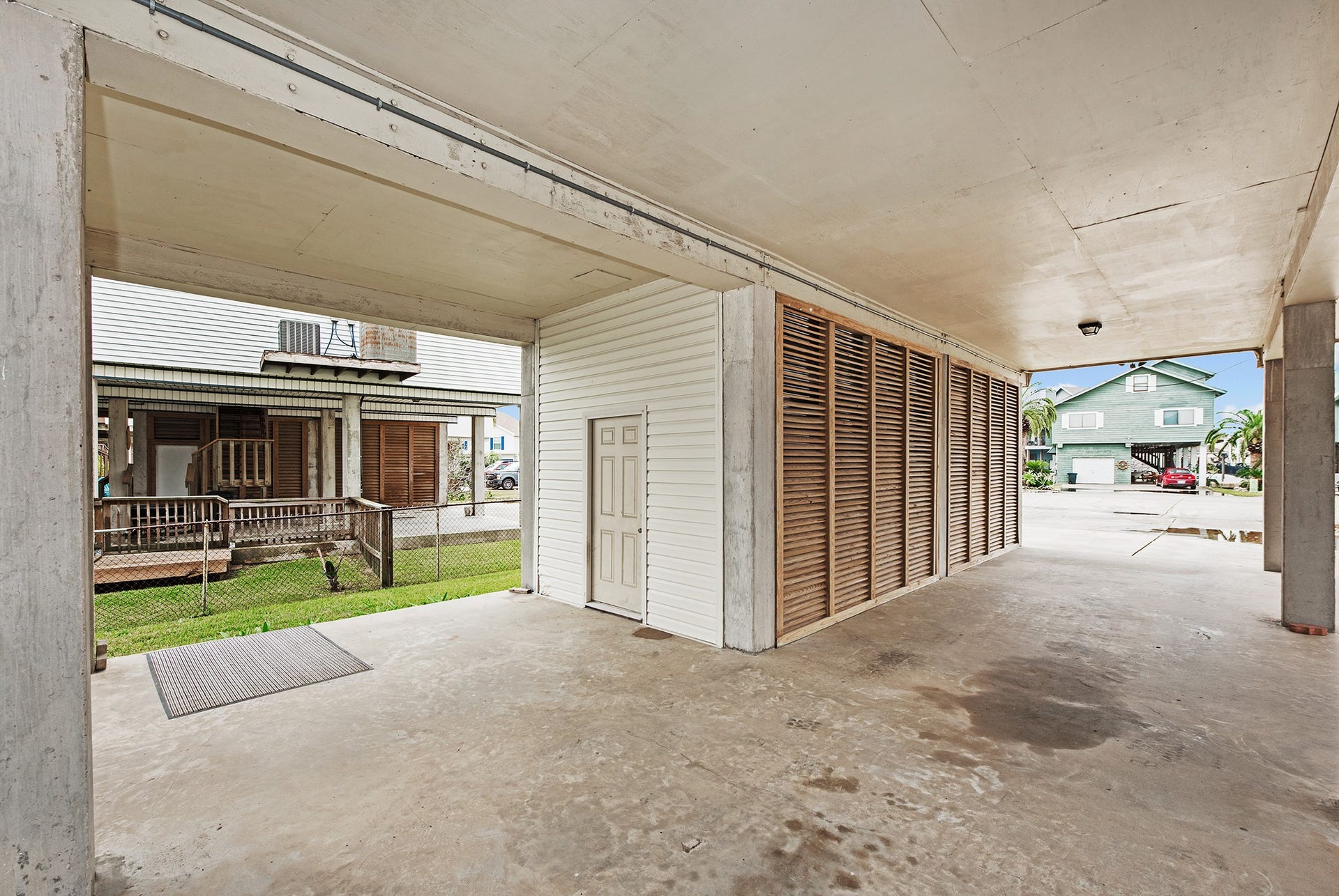 336 Admiral Circle, Tiki Island, TX 77554 336 Admiral Circle, Tiki Island, TX 77554