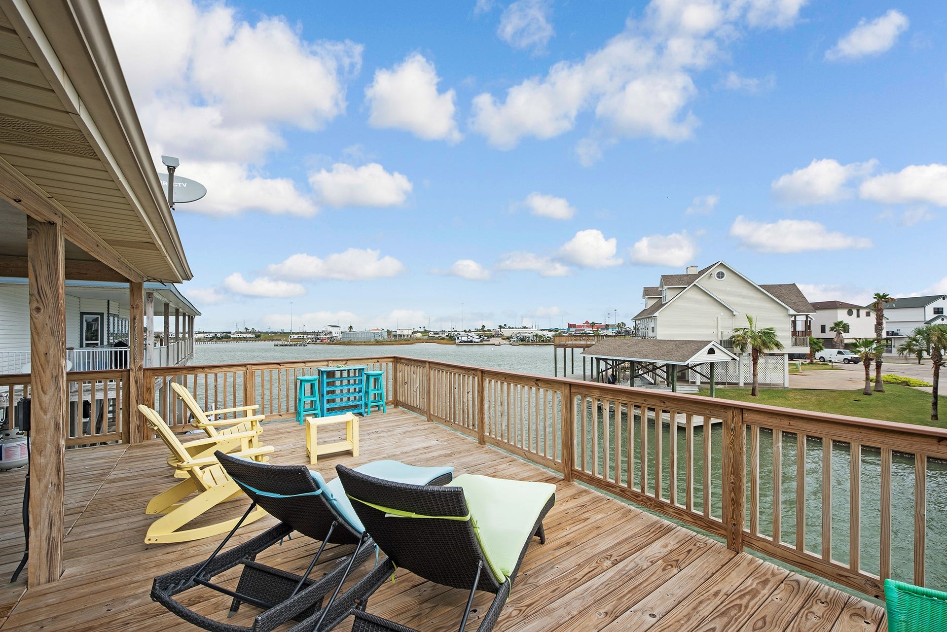 336 Admiral Circle, Tiki Island, TX 77554 336 Admiral Circle, Tiki Island, TX 77554