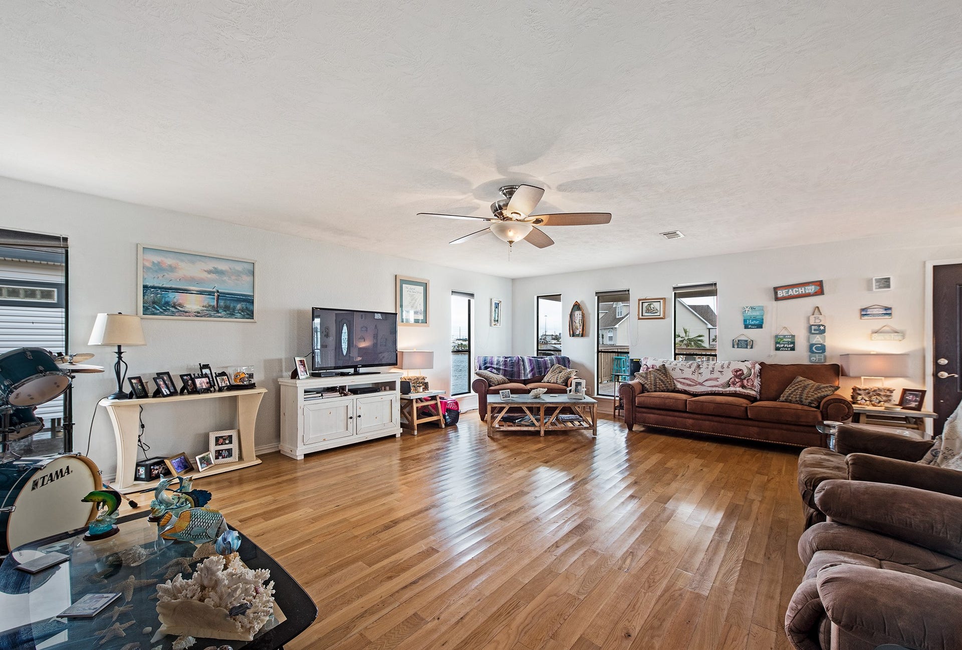336 Admiral Circle, Tiki Island, TX 77554 336 Admiral Circle, Tiki Island, TX 77554