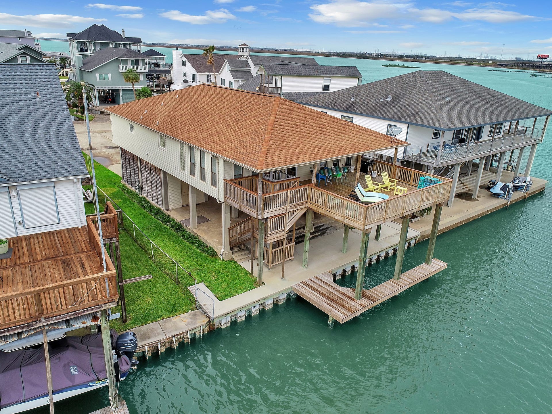 336 Admiral Circle, Tiki Island, TX 77554 336 Admiral Circle, Tiki Island, TX 77554