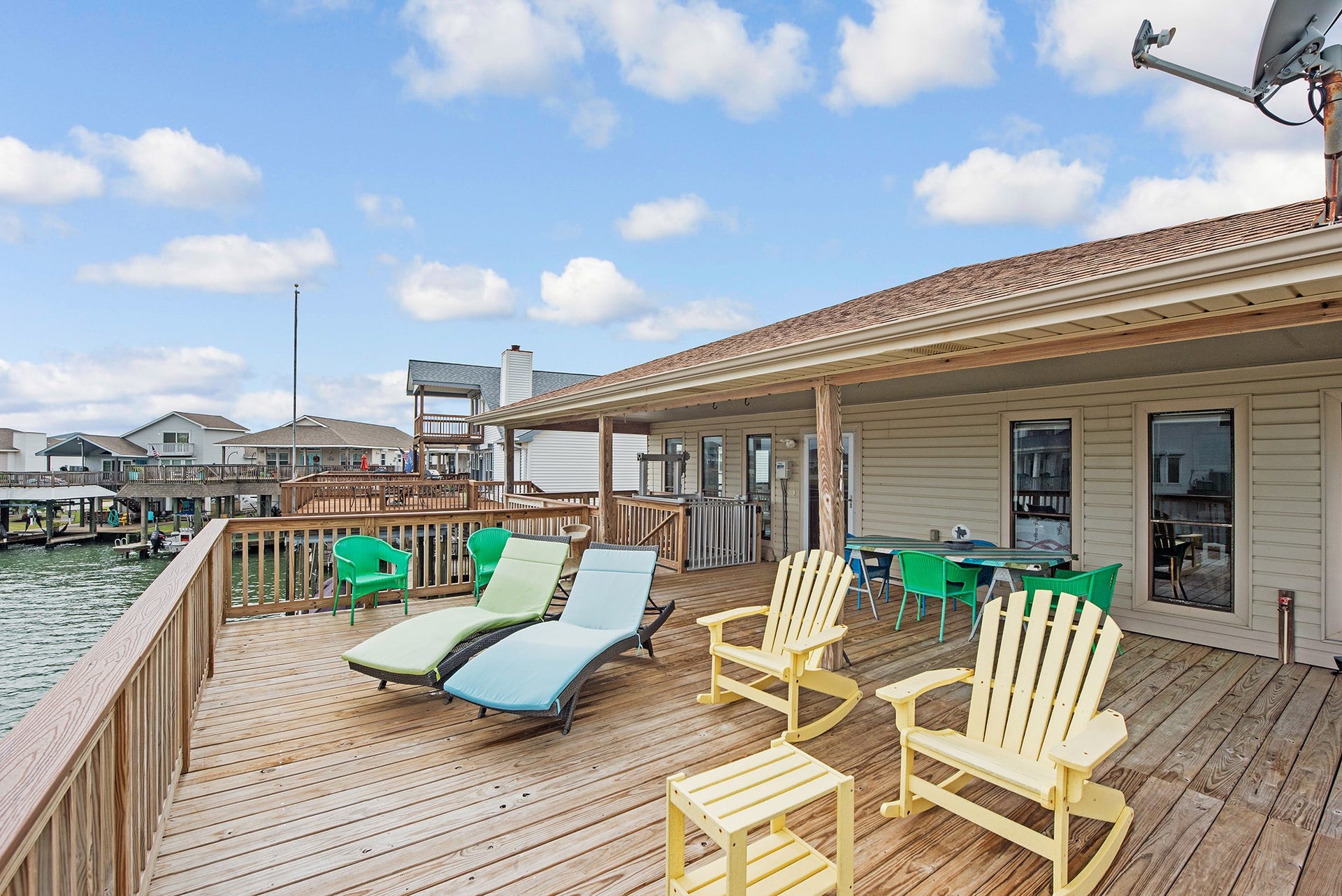 336 Admiral Circle, Tiki Island, TX 77554 336 Admiral Circle, Tiki Island, TX 77554