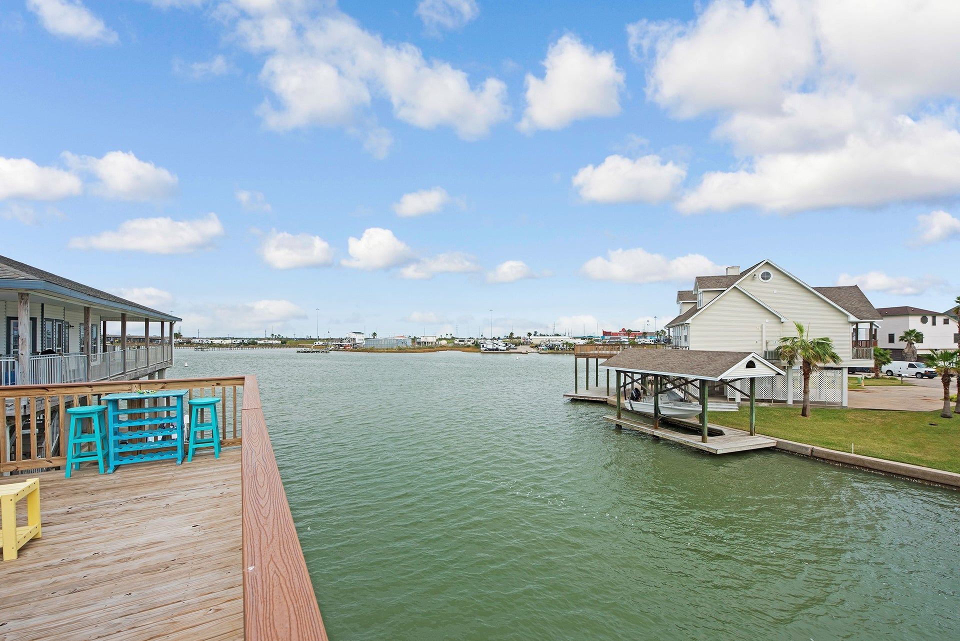336 Admiral Circle, Tiki Island, TX 77554 336 Admiral Circle, Tiki Island, TX 77554