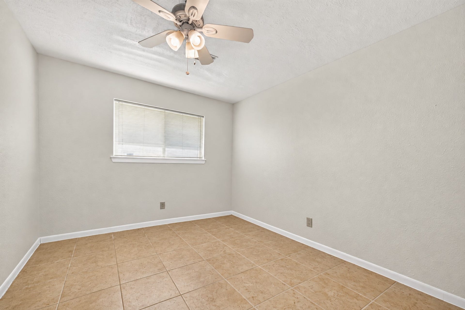 506 N Clear Creek Drive, Friendswood, TX 77546 506 N Clear Creek Drive, Friendswood, TX 77546