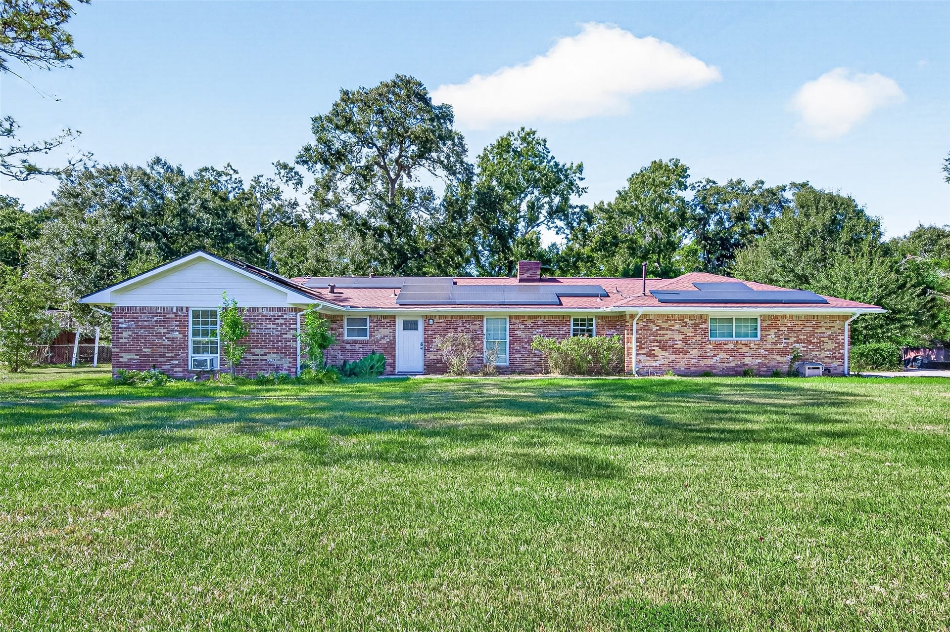 506 N Clear Creek Drive, Friendswood, TX 77546 506 N Clear Creek Drive, Friendswood, TX 77546