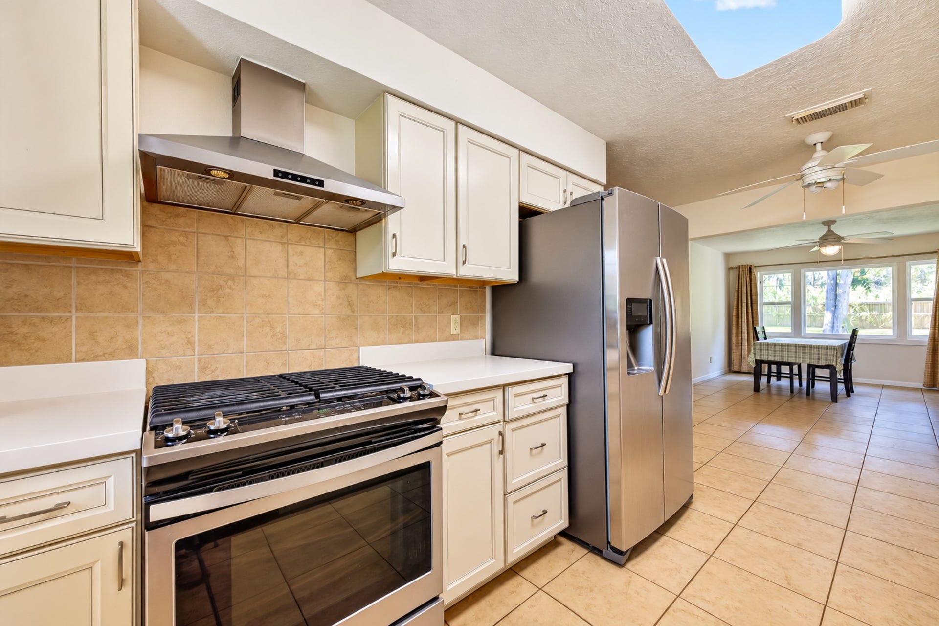506 N Clear Creek Drive, Friendswood, TX 77546 506 N Clear Creek Drive, Friendswood, TX 77546