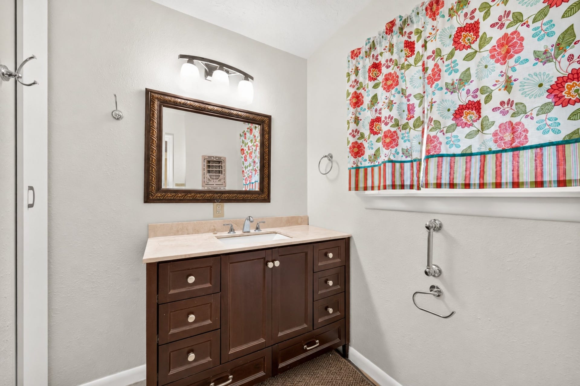 506 N Clear Creek Drive, Friendswood, TX 77546 506 N Clear Creek Drive, Friendswood, TX 77546
