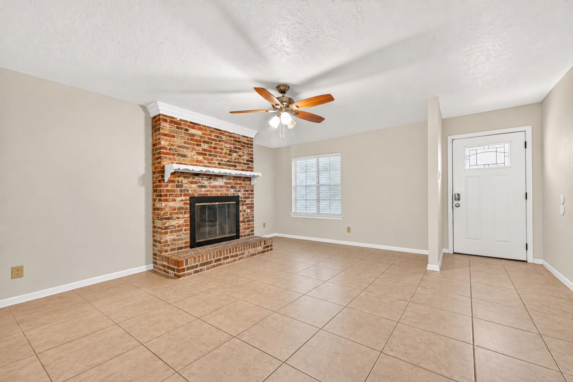 506 N Clear Creek Drive, Friendswood, TX 77546 506 N Clear Creek Drive, Friendswood, TX 77546
