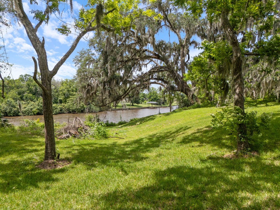 Property photo for 4610 Fm 522 Road, Brazoria, TX