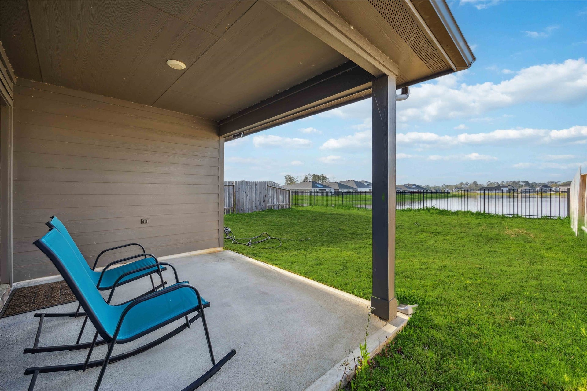 16684 Lonely Pines Drive, Conroe, TX 77302 16684 Lonely Pines Drive, Conroe, TX 77302