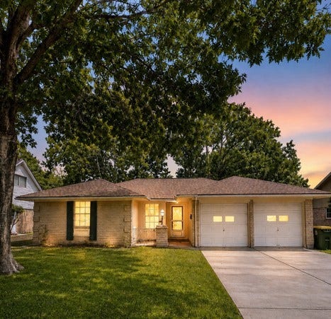 2707 Livingston Drive, Pearland, TX 77584 virtually created twilight image