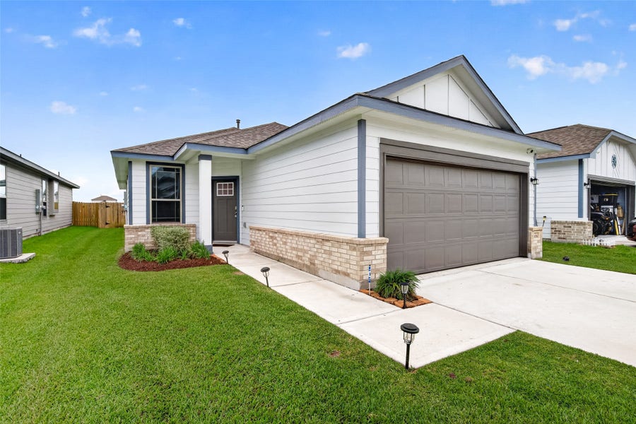 Property photo for 8006 Barret Travis Court, Beasley, TX