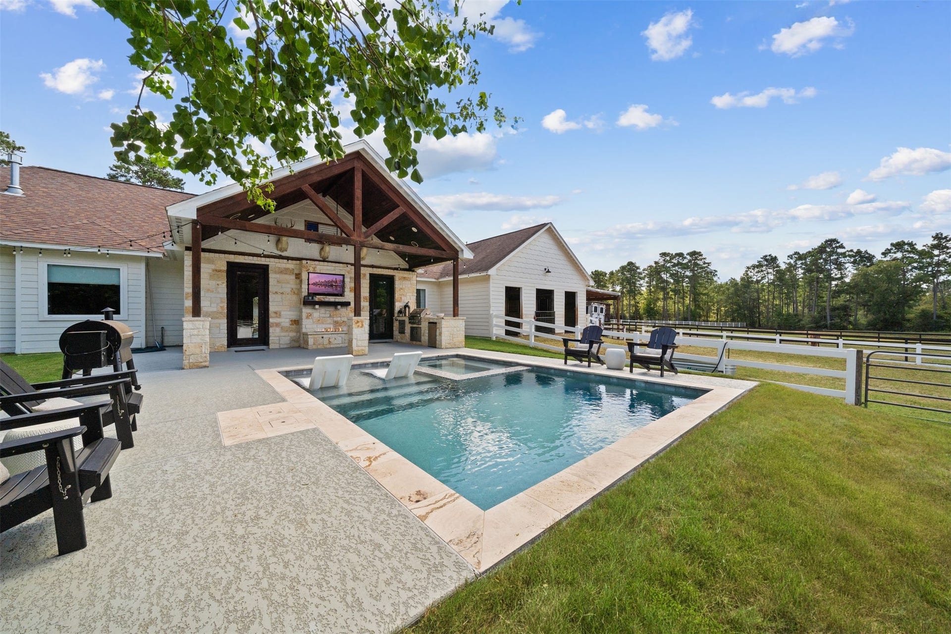 46509 Mcgill Road, Plantersville, TX 77363 46509 Mcgill Road, Plantersville, TX 77363