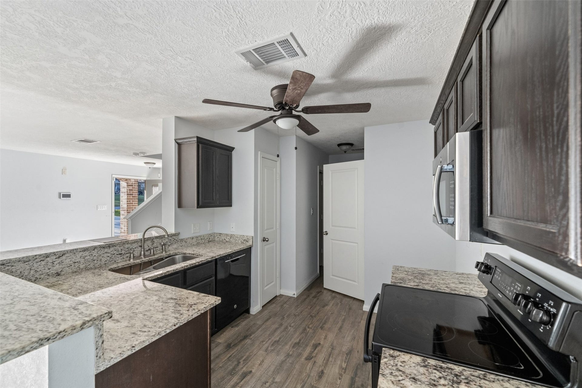 14986 Crockett Road, Willis, TX 77378 14986 Crockett Road, Willis, TX 77378