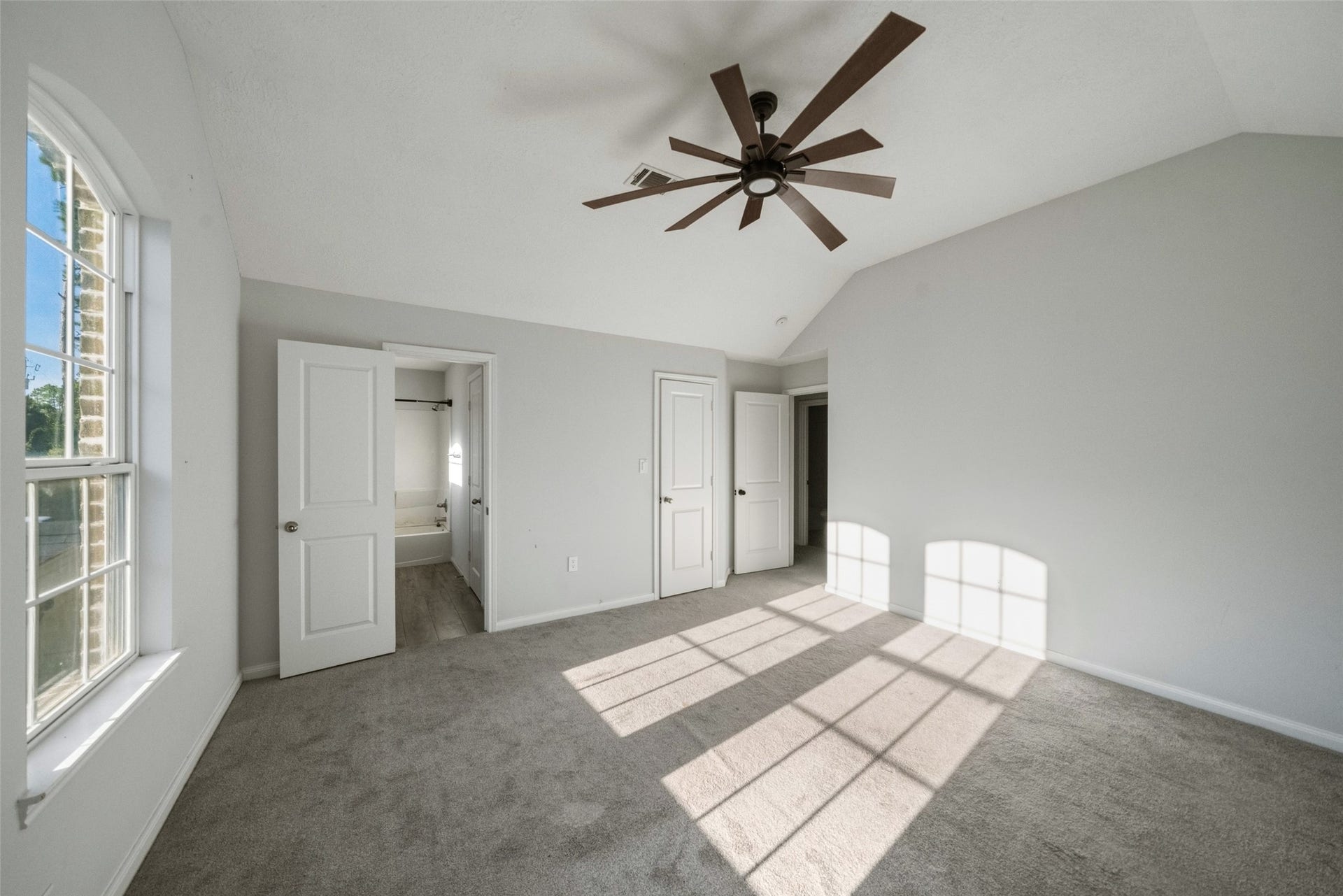 14986 Crockett Road, Willis, TX 77378 14986 Crockett Road, Willis, TX 77378