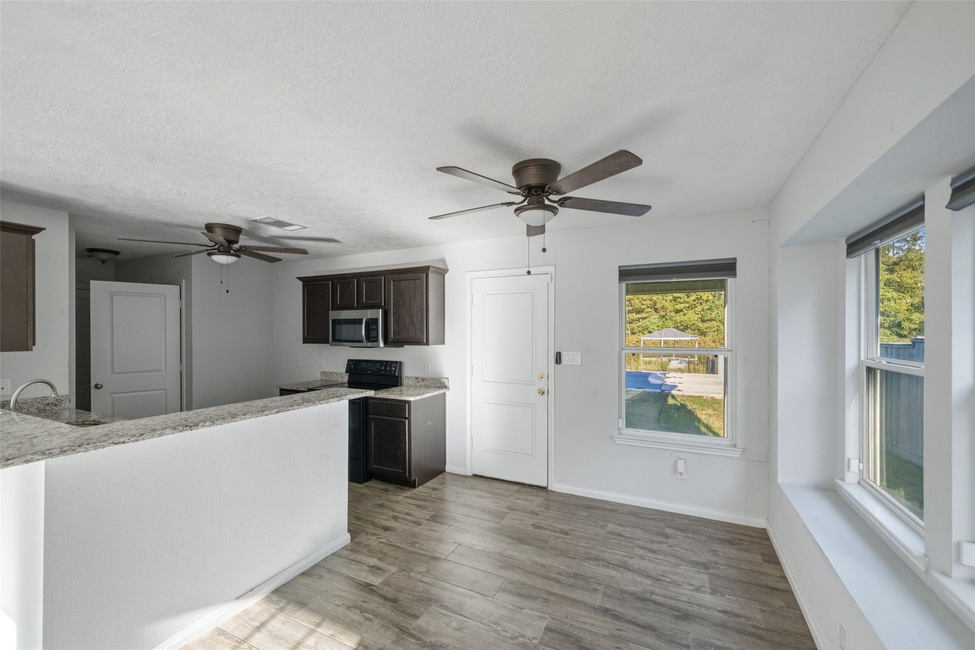 14986 Crockett Road, Willis, TX 77378 14986 Crockett Road, Willis, TX 77378