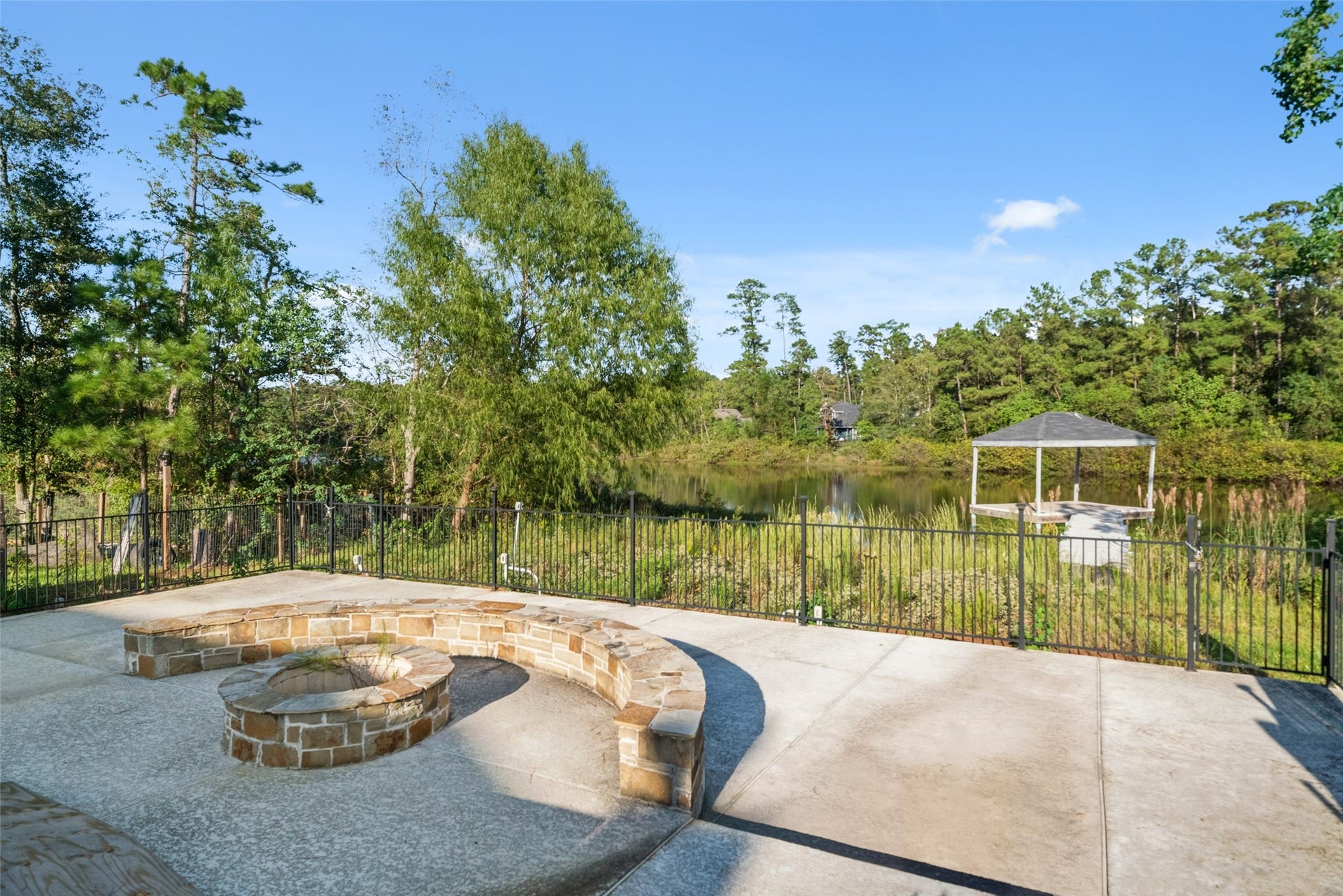 14986 Crockett Road, Willis, TX 77378 14986 Crockett Road, Willis, TX 77378