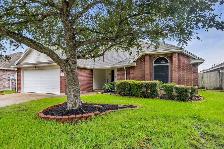 Property photo for 657 26th Avenue N, Texas City, TX
