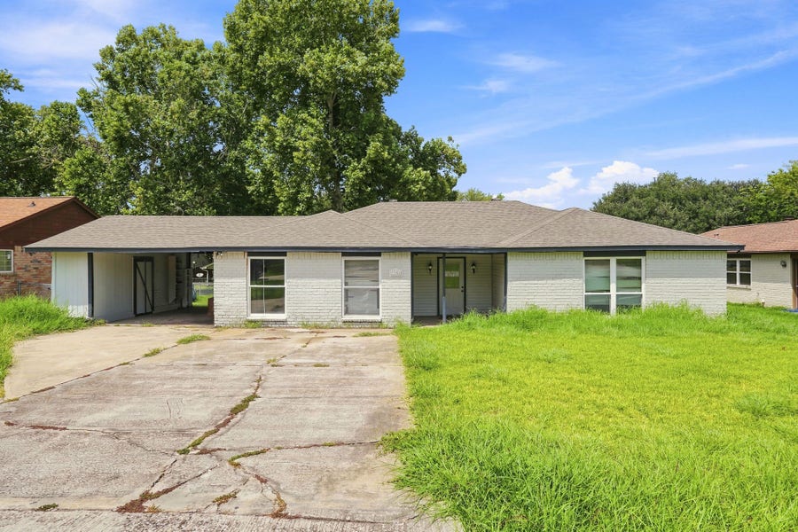 Property photo for 13286 Lake Breeze Lane, Willis, TX