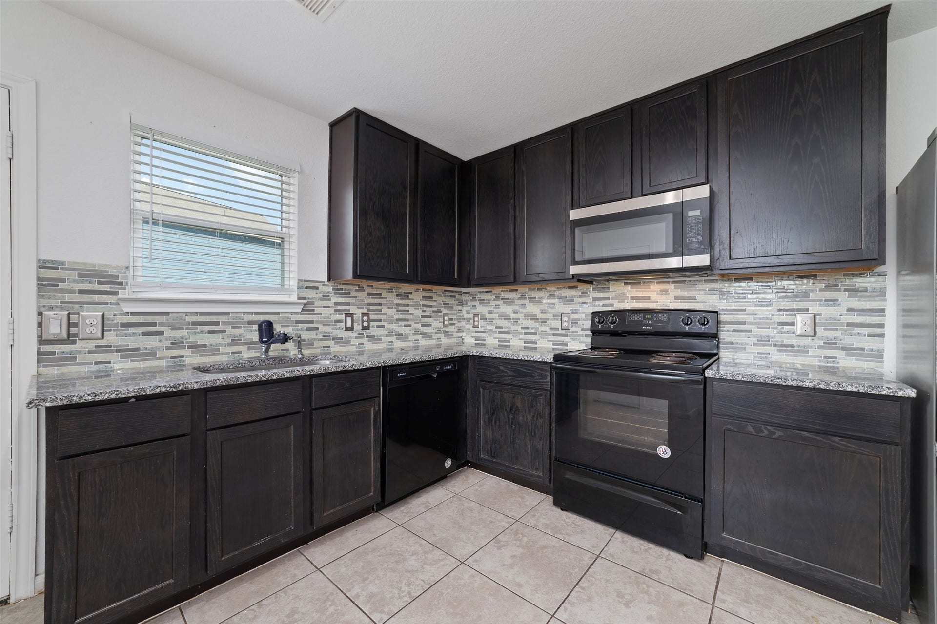13070 Lake Conroe Bay Road, Willis, TX 77318 13070 Lake Conroe Bay Road, Willis, TX 77318