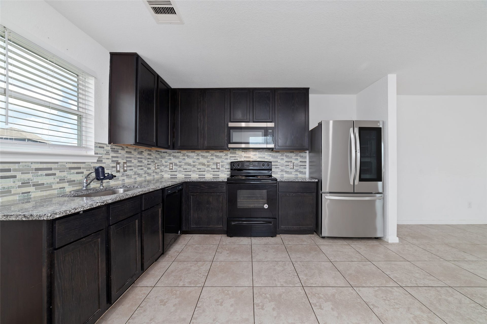 13070 Lake Conroe Bay Road, Willis, TX 77318 13070 Lake Conroe Bay Road, Willis, TX 77318