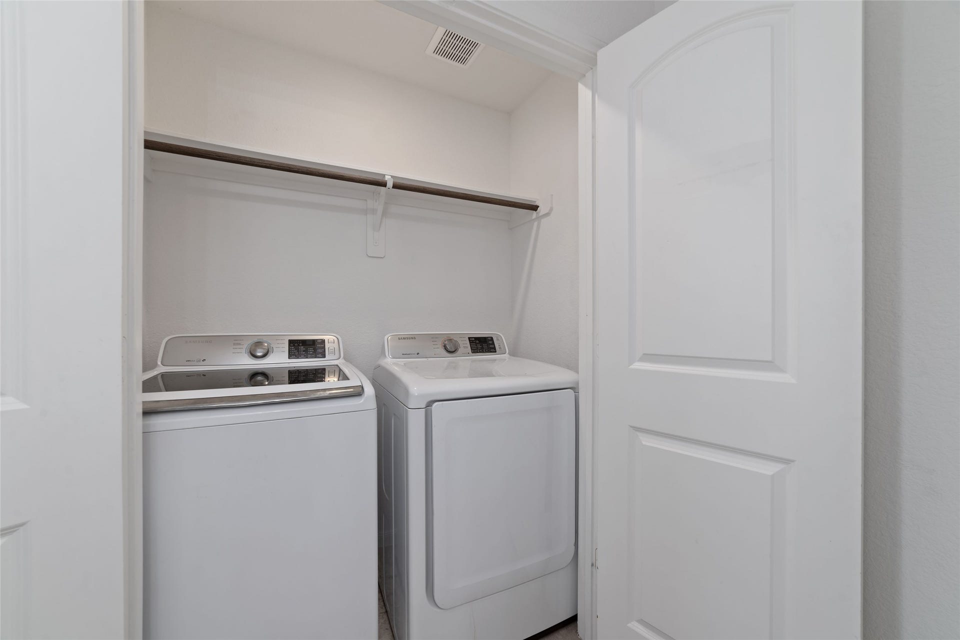 13070 Lake Conroe Bay Road, Willis, TX 77318 13070 Lake Conroe Bay Road, Willis, TX 77318