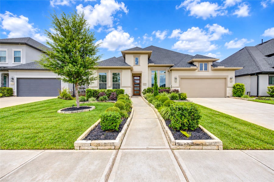 Property photo for 10515 Harvest Oak Court, Missouri City, TX