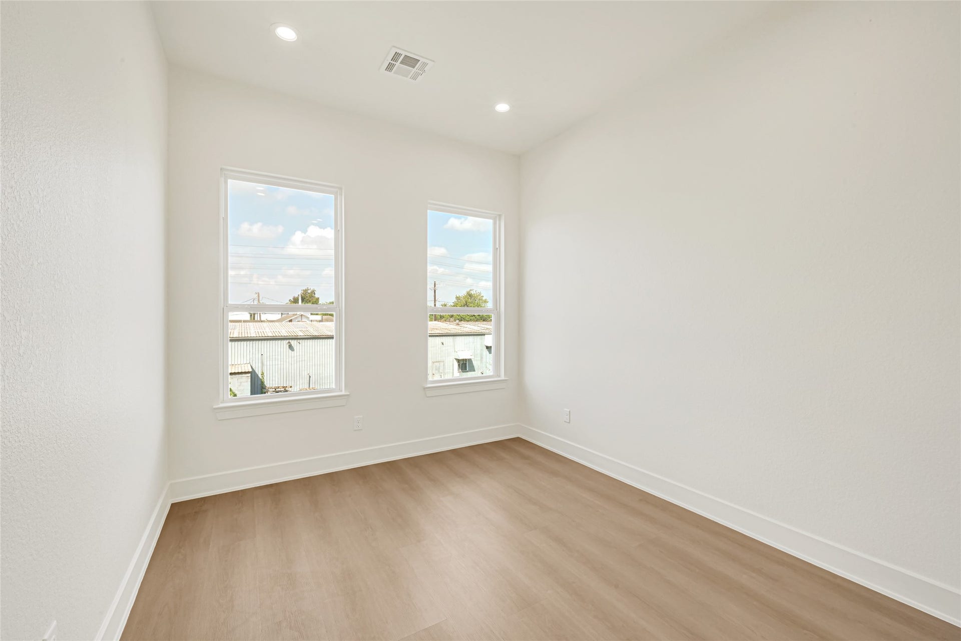 3309 Maury Street, Houston, TX 77009 3309 Maury Street, Houston, TX 77009