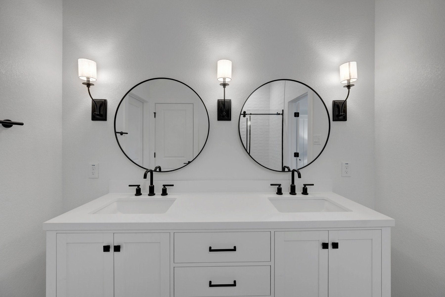 Serene primary bath
