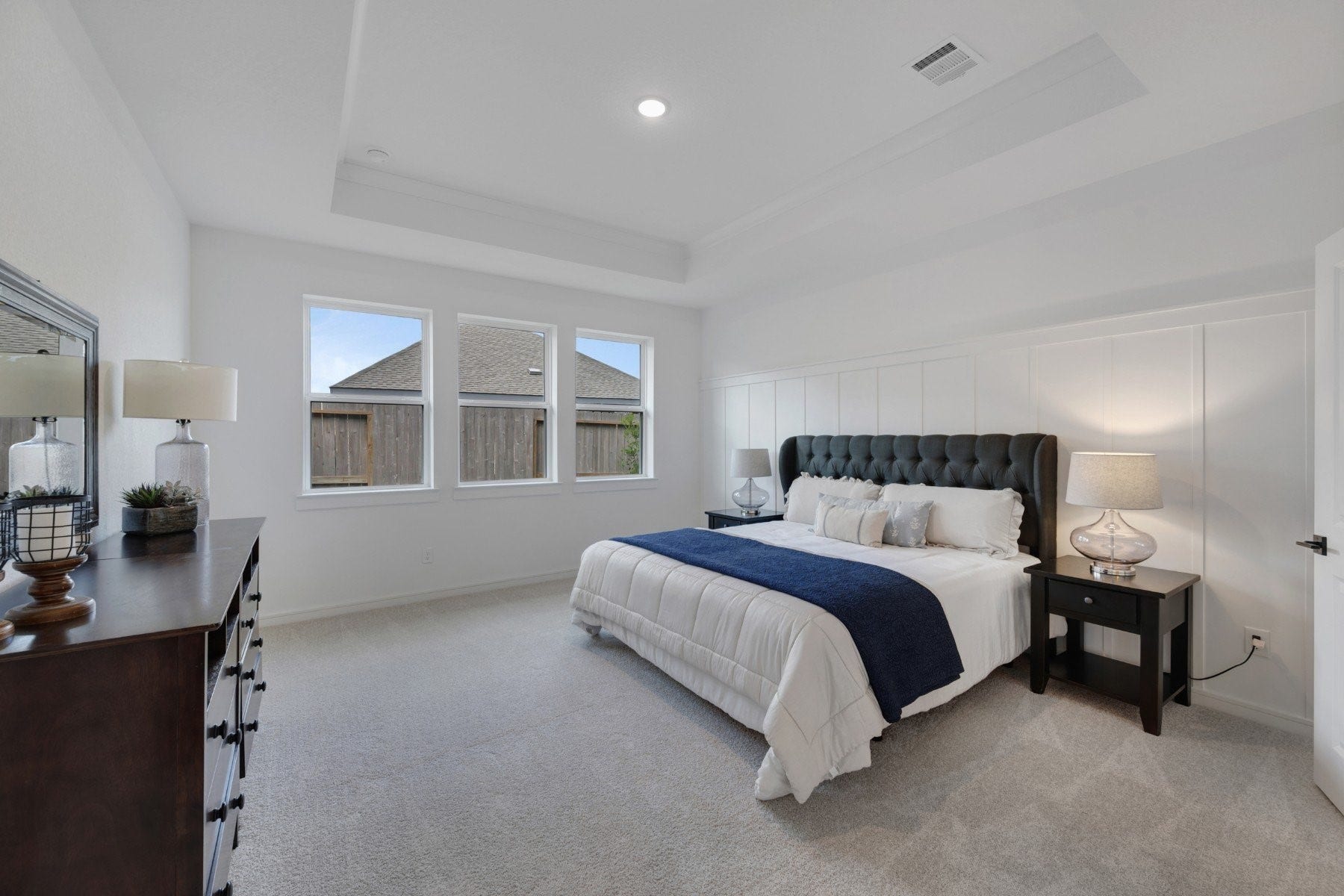 Spacious primary suite